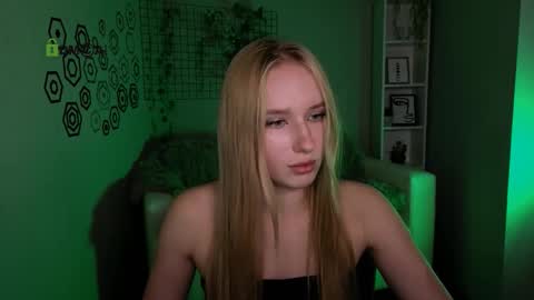 effysosweet online show from January 15, 8:39 pm