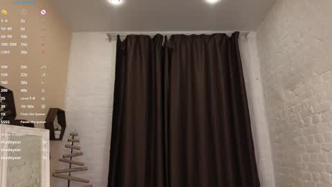 Eflin online show from December 21, 6:12 pm