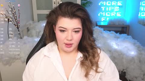 Eflin online show from December 16, 6:49 pm