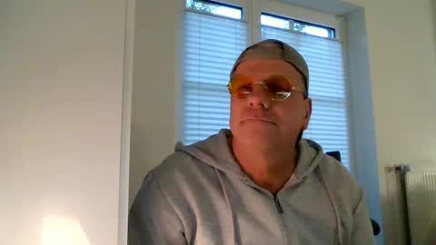 eichelhorn online show from October 16, 4:17 pm