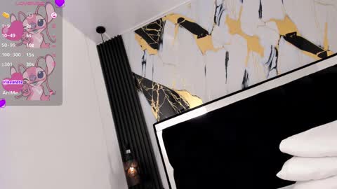 eileenn tanihara online show from February 9, 8:56 pm