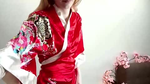 eileencrowday online show from May 1, 3:11 am