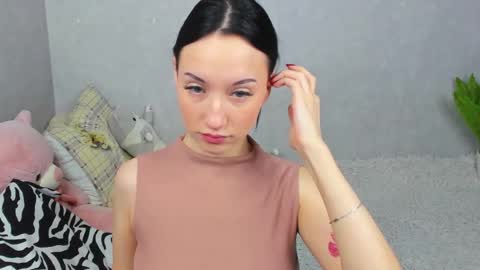 eileenmoores online show from February 6, 9:39 pm