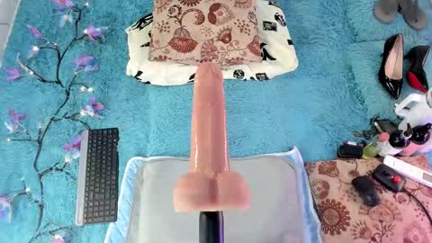 Eilin online show from March 11, 8:45 pm