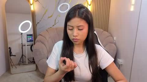eimy18_b online show from July 1, 12:36 pm