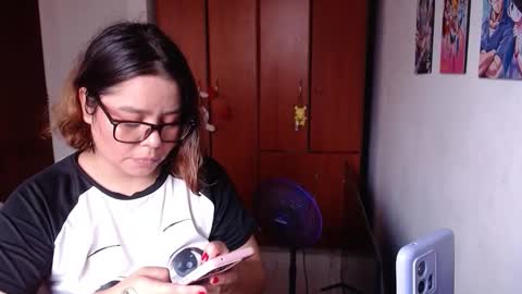 eimy_saenzz online show from March 17, 4:01 pm