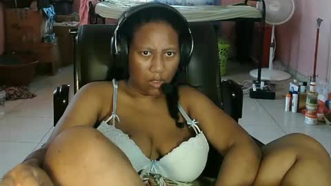 Eirondra Valeen online show from April 25, 12:51 pm