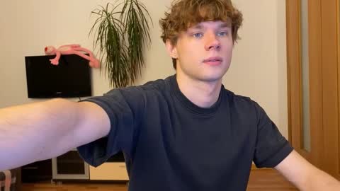 Eitan online show from February 11, 3:18 pm