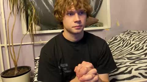 Eitan online show from November 8, 5:27 pm