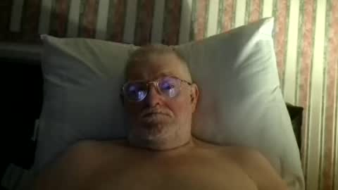 eketman1964 online show from December 14, 11:55 pm