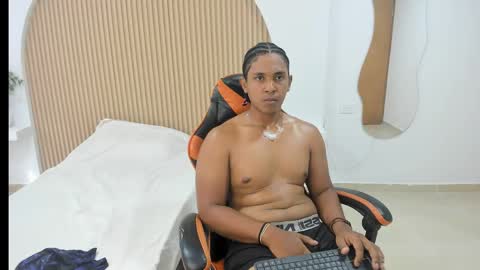 ekko_s online show from May 7, 2:46 pm