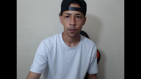 Instagram BelowAbajo online show from May 6, 2:06 am
