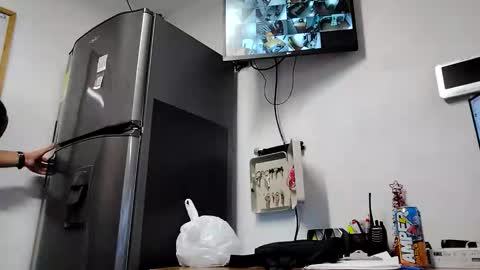   online show from December 18, 7:58 am