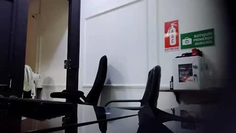   online show from April 13, 9:24 am