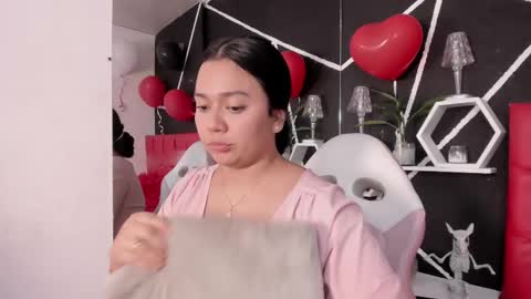 Snapshot of ela_hilton3 chatting on March 6, 12:43 am Ela online show from March 6, 12:43 am