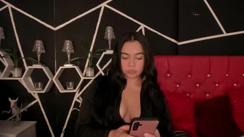 Snapshot of ela_hilton3 chatting on February 11, 1:52 am Ela online show from February 11, 1:52 am