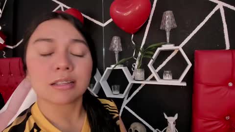 Snapshot of ela_hilton3 chatting on February 24, 2:30 am Ela online show from February 24, 2:30 am