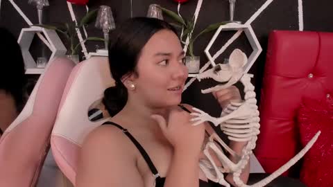 Snapshot of ela_hilton3 chatting on February 28, 11:12 pm Ela online show from February 28, 11:12 pm