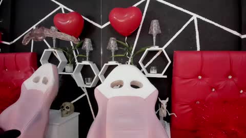 Snapshot of ela_hilton3 chatting on February 27, 1:30 am Ela online show from February 27, 1:30 am