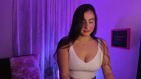 Elaia online show from October 23, 5:20 am