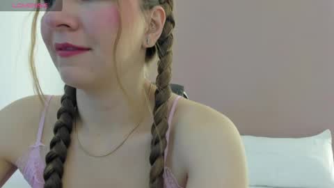 E L A I A online show from April 29, 12:32 pm