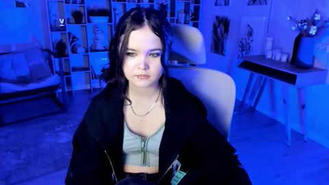 Snapshot of elainebeness chatting on October 15, 7:58 pm Your sweet girl online show from October 15, 7:58 pm