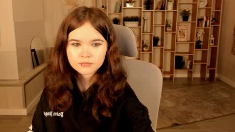 Snapshot of elainebeness chatting on September 17, 7:39 pm Your sweet girl online show from September 17, 7:39 pm