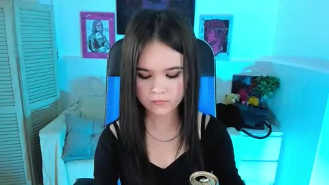 Snapshot of elainebeness chatting on October 18, 7:29 pm Your sweet girl online show from October 18, 7:29 pm