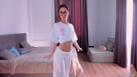 ELA 3 online show from March 10, 6:18 am