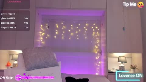 elarey_ online show from July 17, 1:13 pm