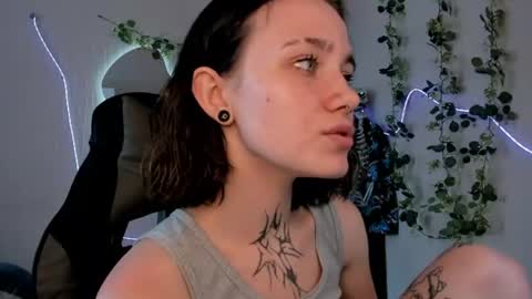 elastikiss online show from June 18, 7:58 am