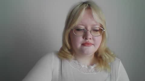 elayne_sweet online show from March 2, 8:10 am