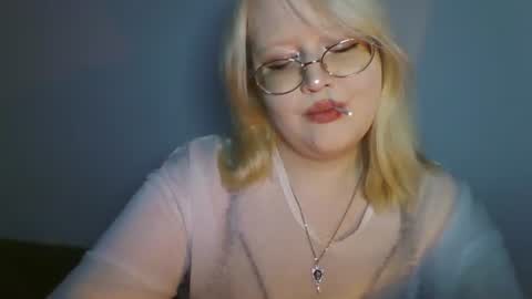 elayne_sweet online show from June 18, 6:08 am