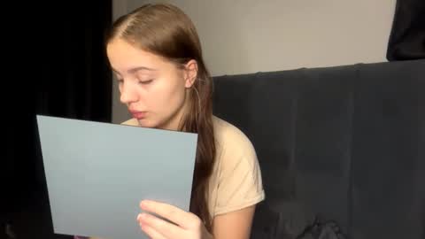 Kelly online show from March 4, 4:37 pm