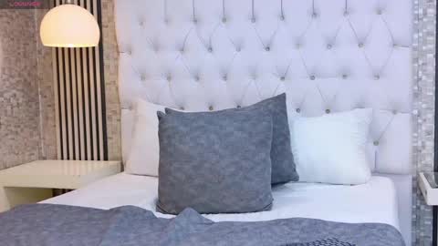 Electrah Rouse online show from April 11, 12:48 am