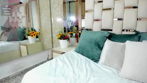 Electra  online show from March 12, 6:11 pm