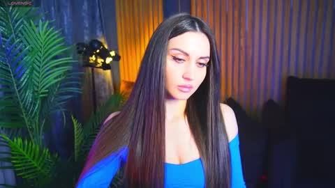 elegant_mysterious online show from March 3, 9:22 pm