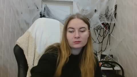 Elena online show from October 31, 9:10 am