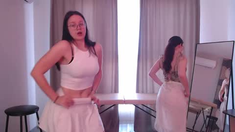 Elena online show from April 27, 7:06 am