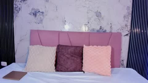 elena_wolff online show from August 1, 12:07 pm
