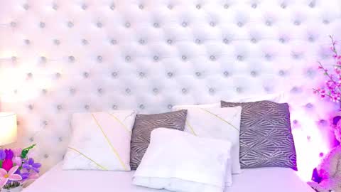 Elena online show from March 6, 3:44 pm