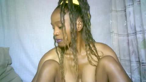 Snapshot of elenah0123 chatting on January 27, 6:30 am elenah013 online show from January 27, 6:30 am