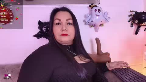 Snapshot of elenna_boobs_ chatting on October 14, 2:47 am elenna_boobs_ online show from October 14, 2:47 am