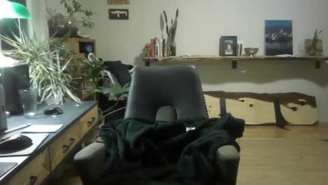 Snapshot of elephantfox chatting on January 5, 5:30 am fox online show from January 5, 5:30 am