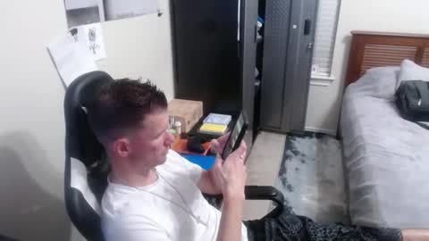 Walker online show from October 3, 3:59 am