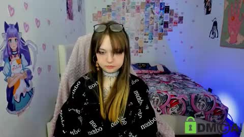 Kira online show from February 2, 8:38 pm