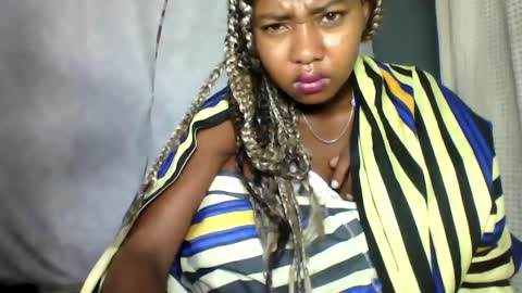 Snapshot of elia011 chatting on January 23, 2:44 am elia011 online show from January 23, 2:44 am