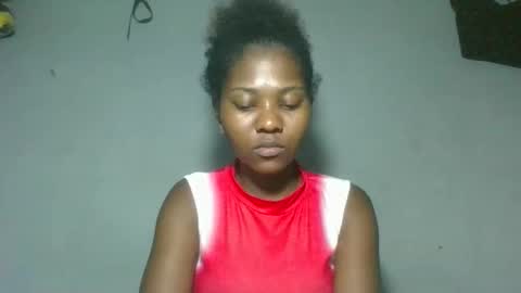 Snapshot of elia011 chatting on October 28, 7:04 pm elia011 online show from October 28, 7:04 pm