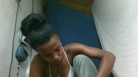 elia011 online show from March 8, 8:18 am