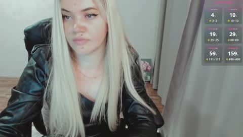 Snapshot of elia_ chatting on September 29, 5:28 am Ella online show from September 29, 5:28 am